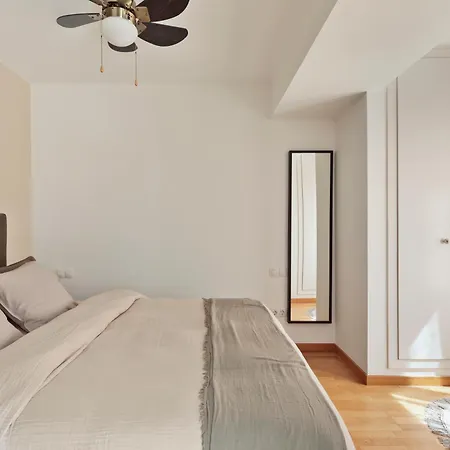 Cerca De La Playa Y El Born, Con Piscina Apartmán *